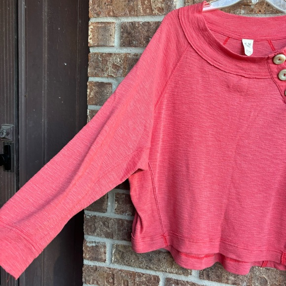 FREE PEOPLE We The Free Womens Dont Forget Me Pullover Shirt in Coral-Size Small - Picture 6 of 9
